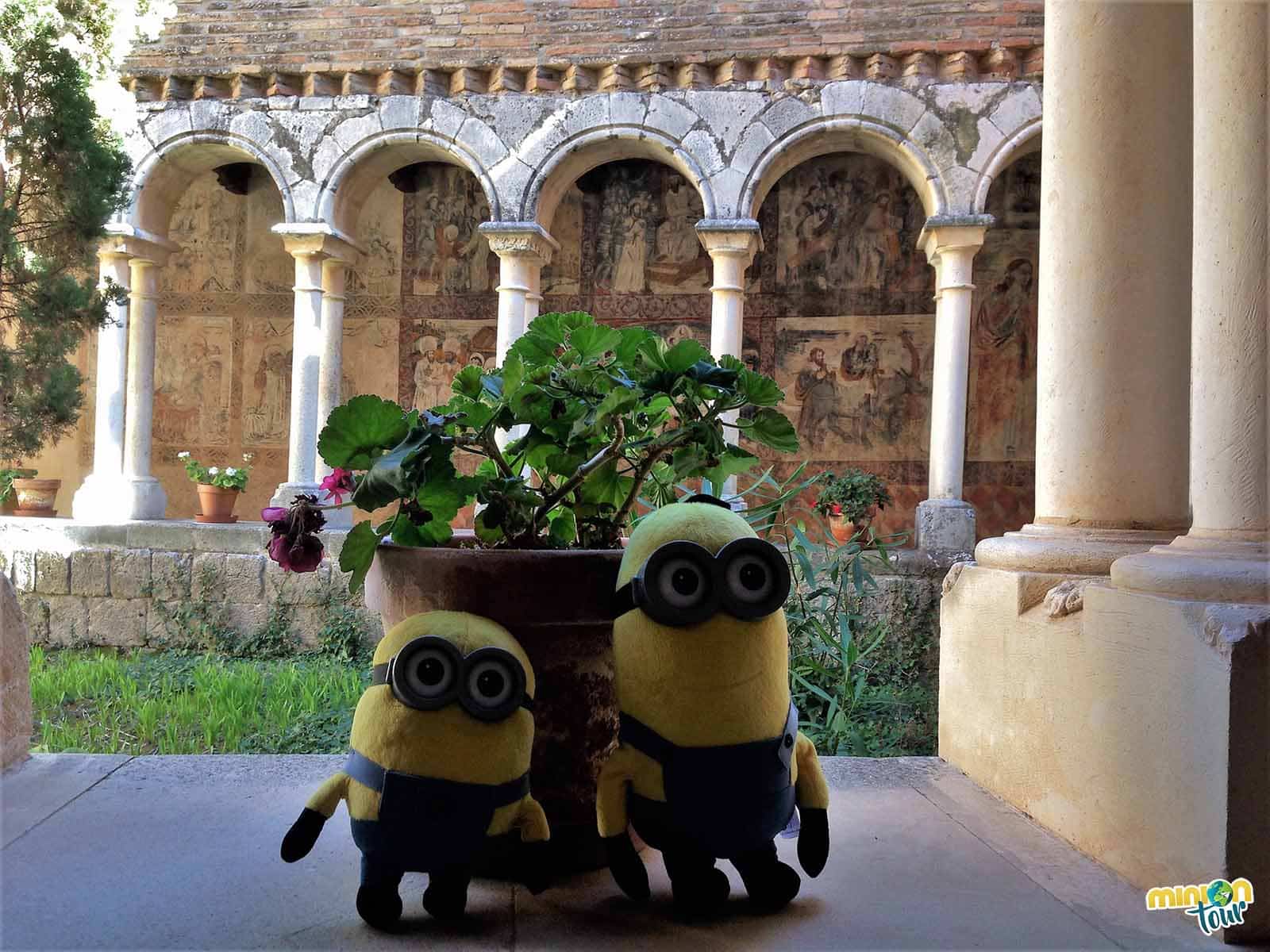 El claustro de la Colegiata de Santa María la Mayor en Alquézar