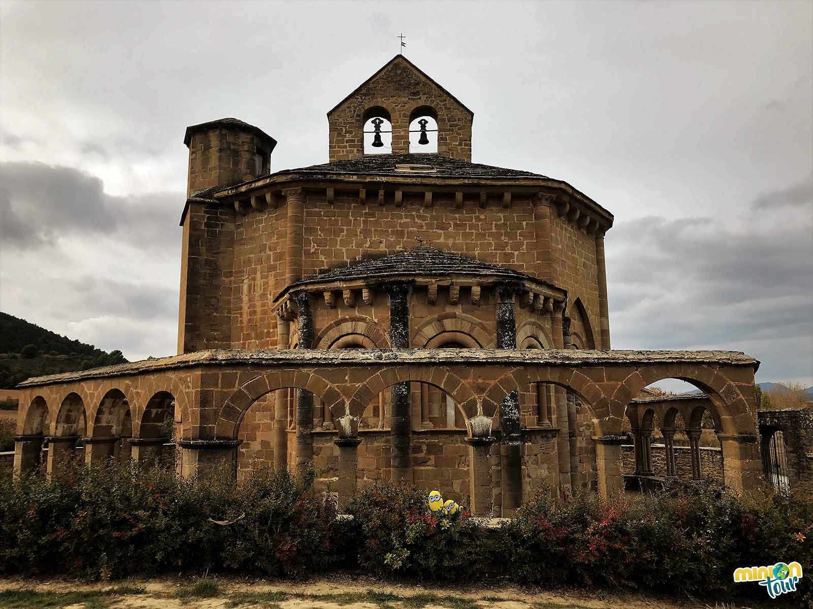 La ermita de Santa María de Eunate es una pasada