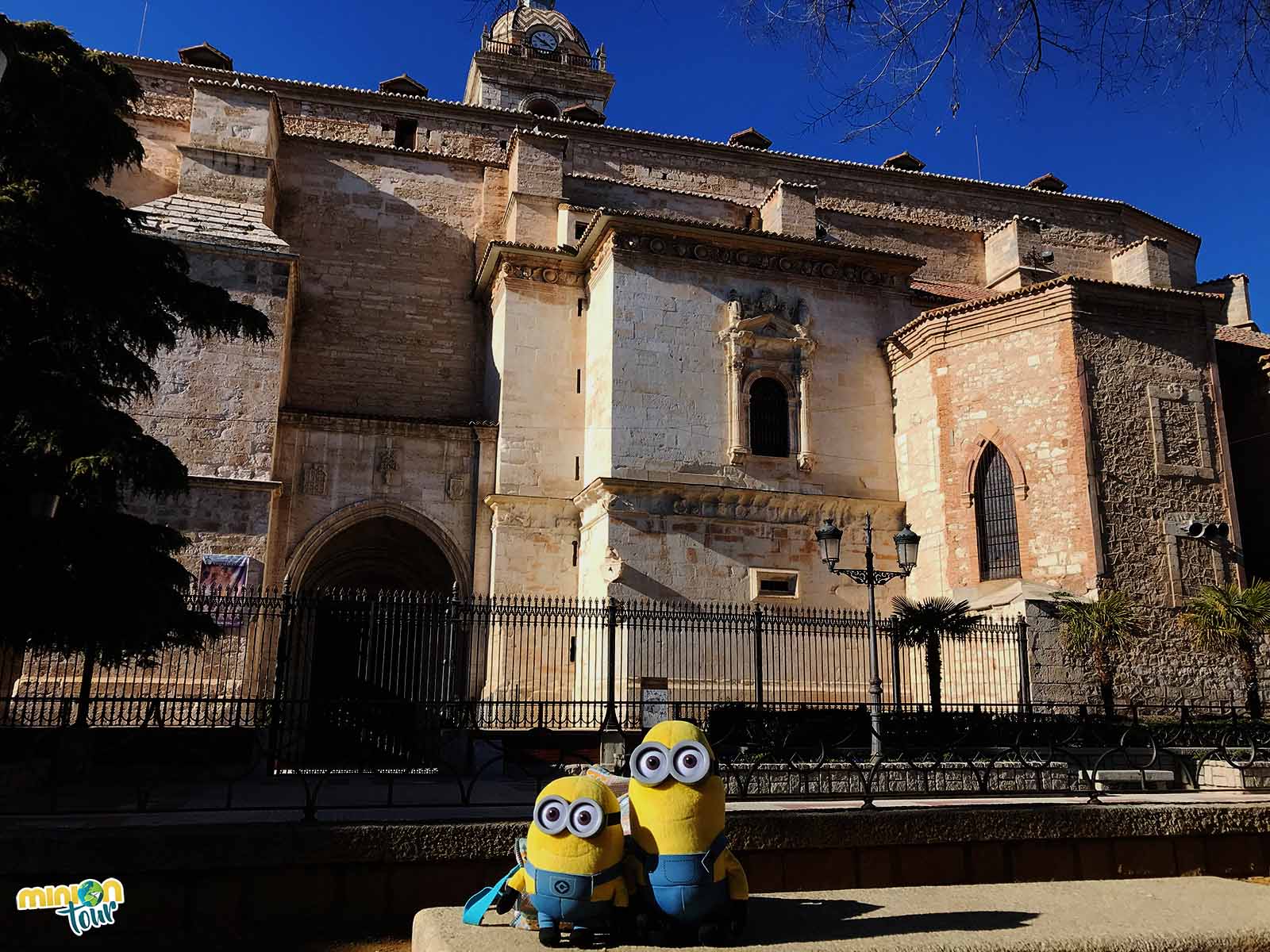 2 Minions en la Catedral de Ciudad Real