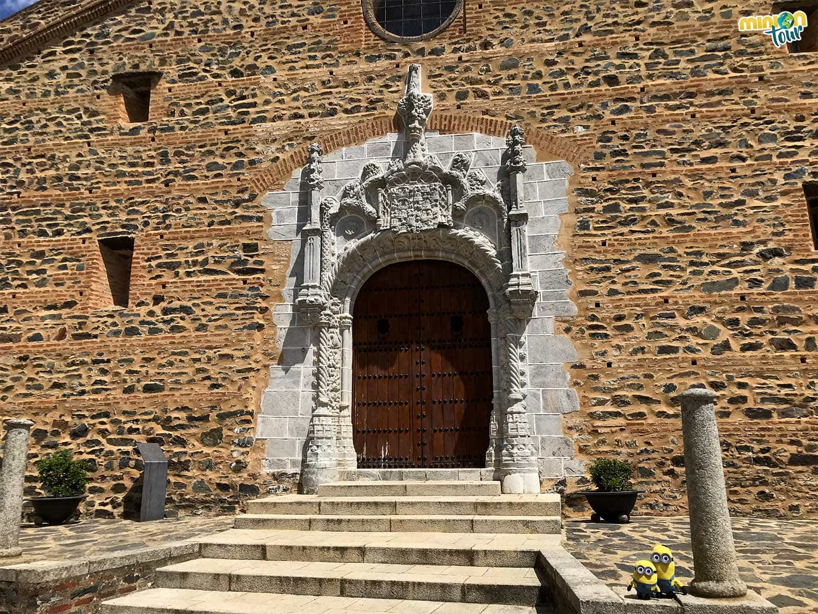 Puerta de entrada a la Iglesia gótico mudéjar de San Martín