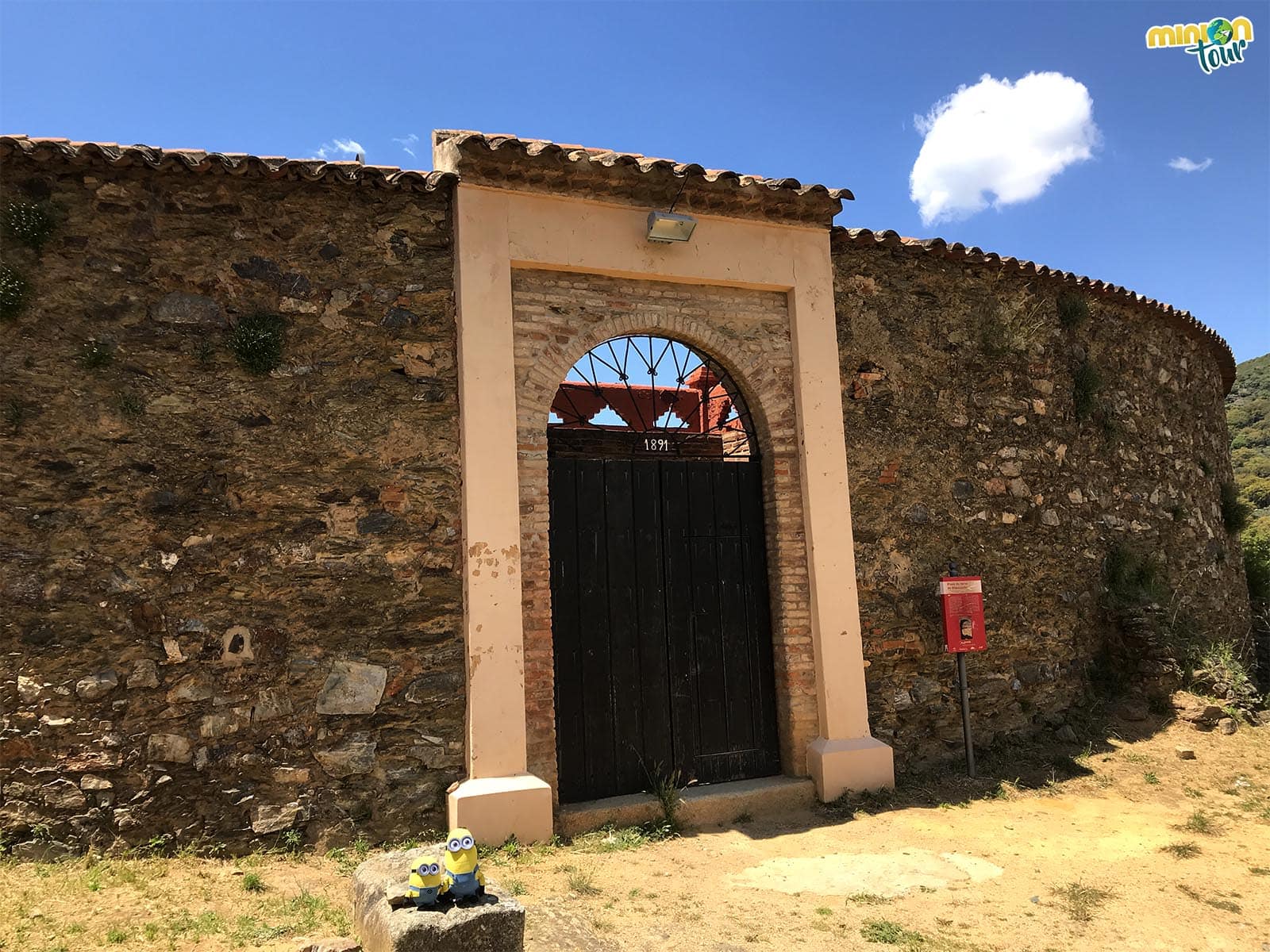 Plaza de toros de Almonaster la Real