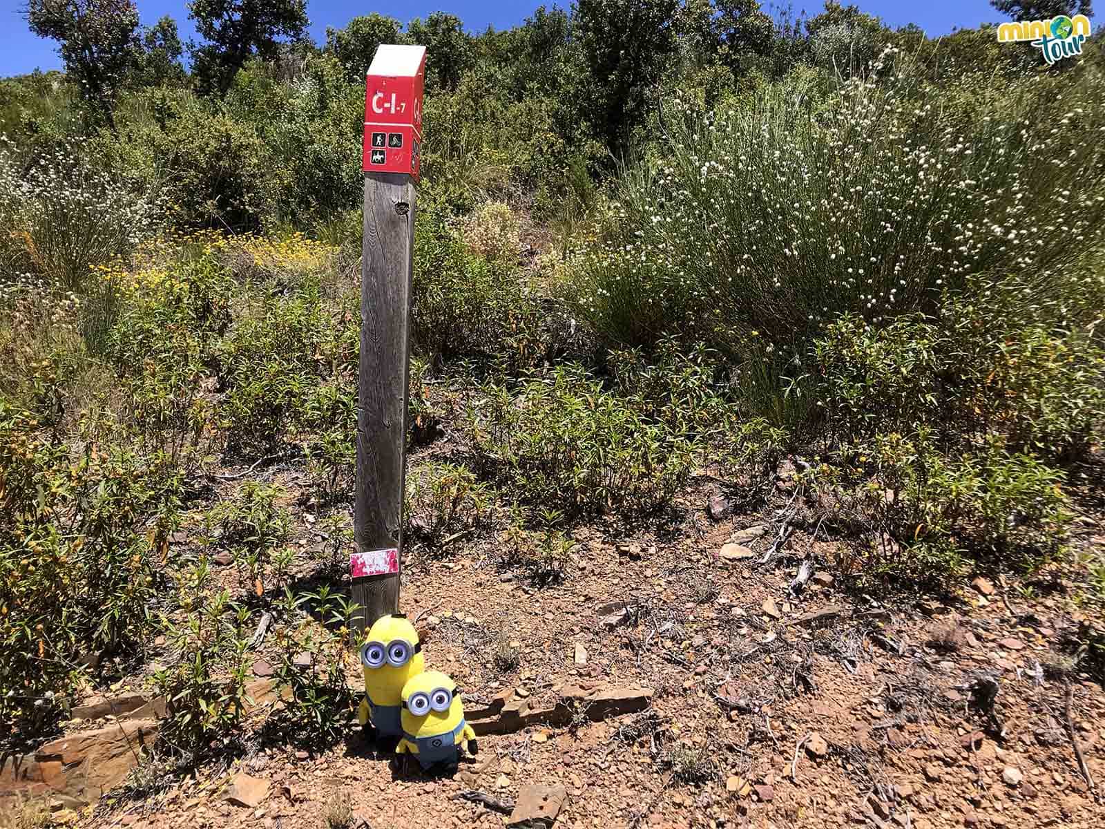 2 Minions empezando una ruta por San Pablo de los Montes