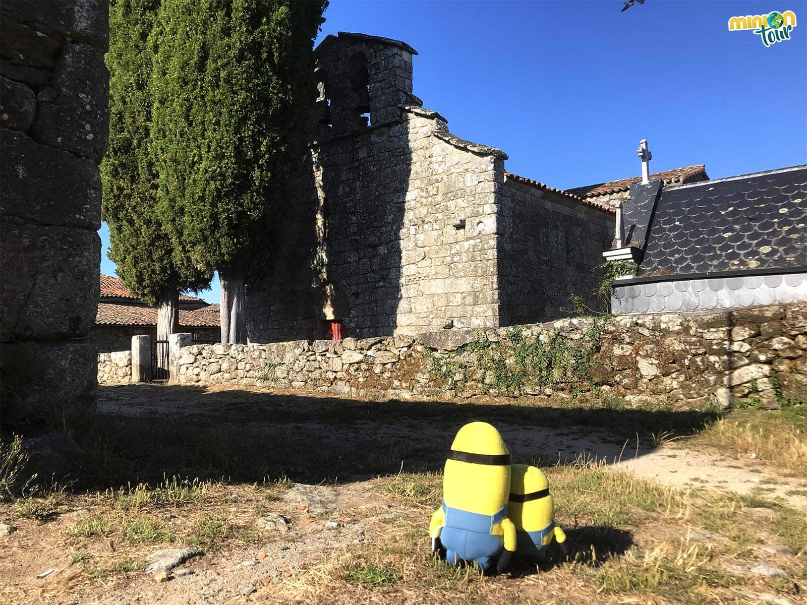 En nuestra ruta del románico de la Ribeira Sacra conocimos la Iglesia de San Fiz de Cangas