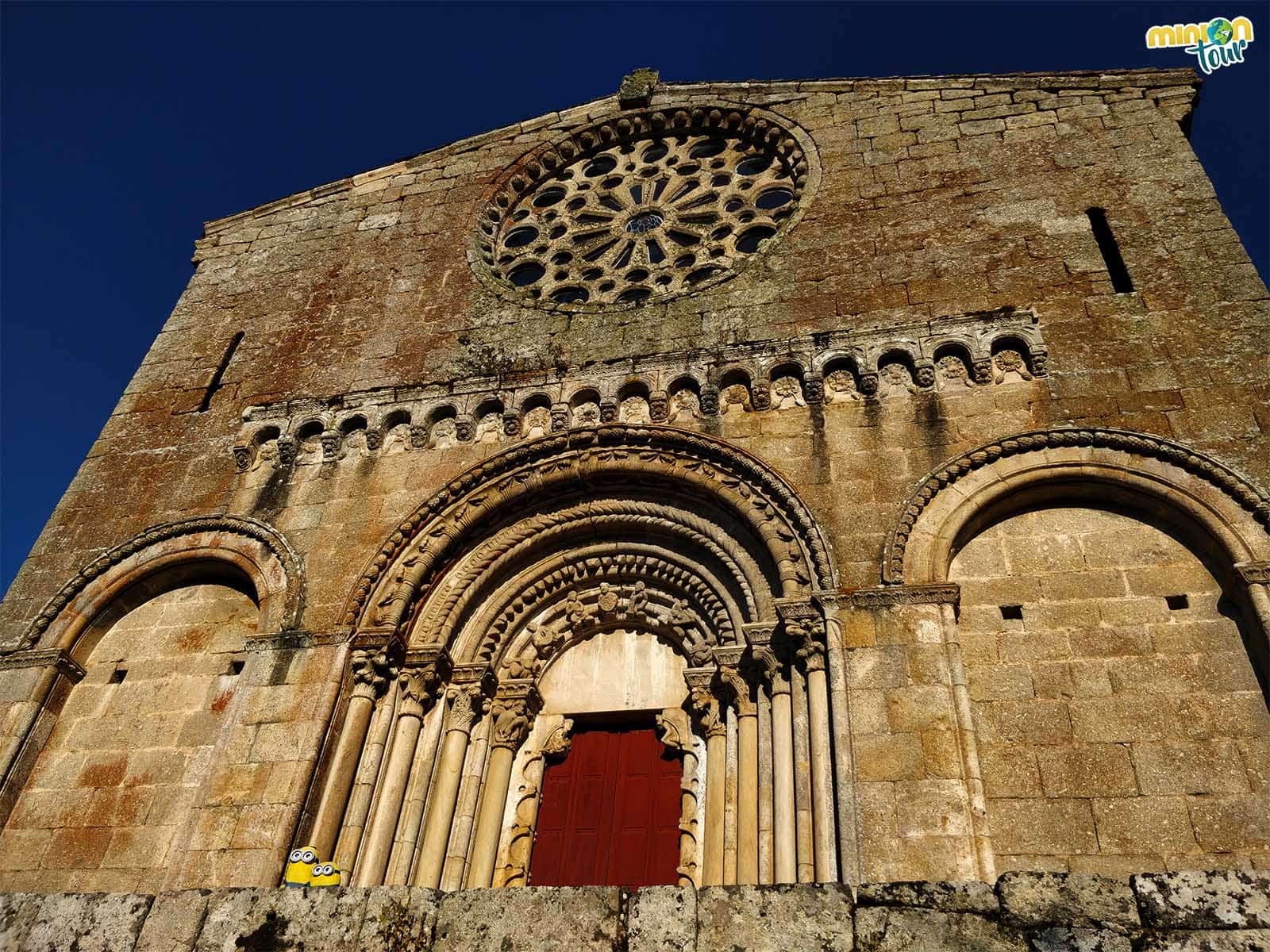 Portada de Santo Estevo de Ribas de Miño