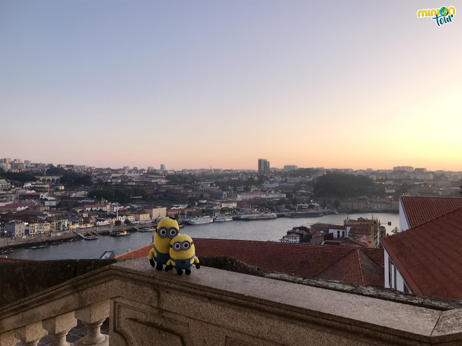 El sol se empieza a esconder en Oporto