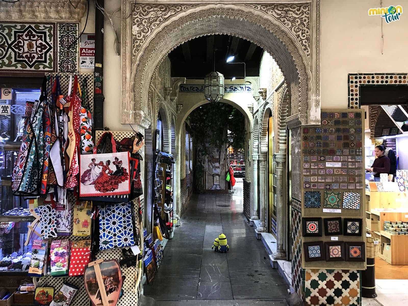 Paseando por La Alcaicería