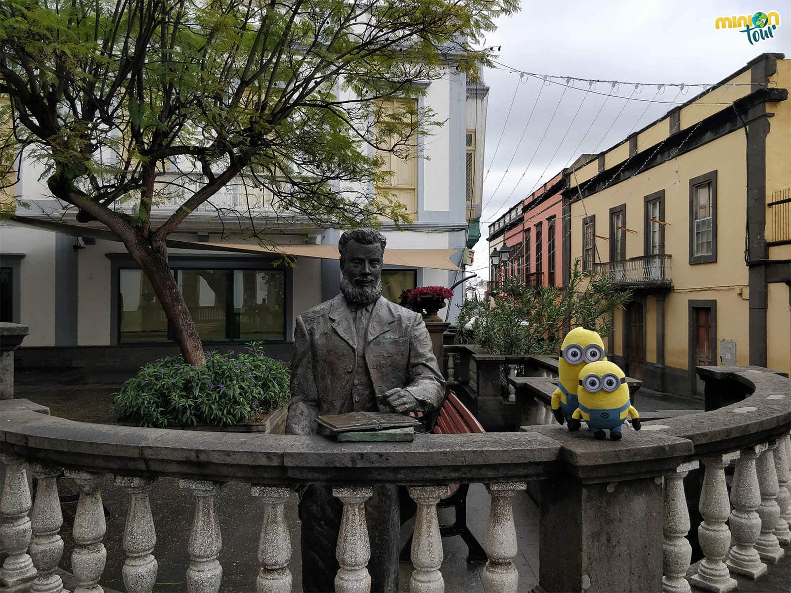 Estatua de Domingo Rivero