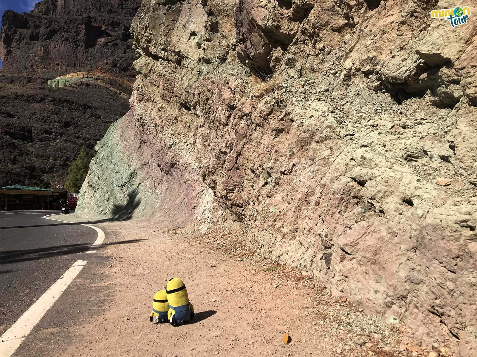 Montañas de colores en los Azulejos de Veneguera