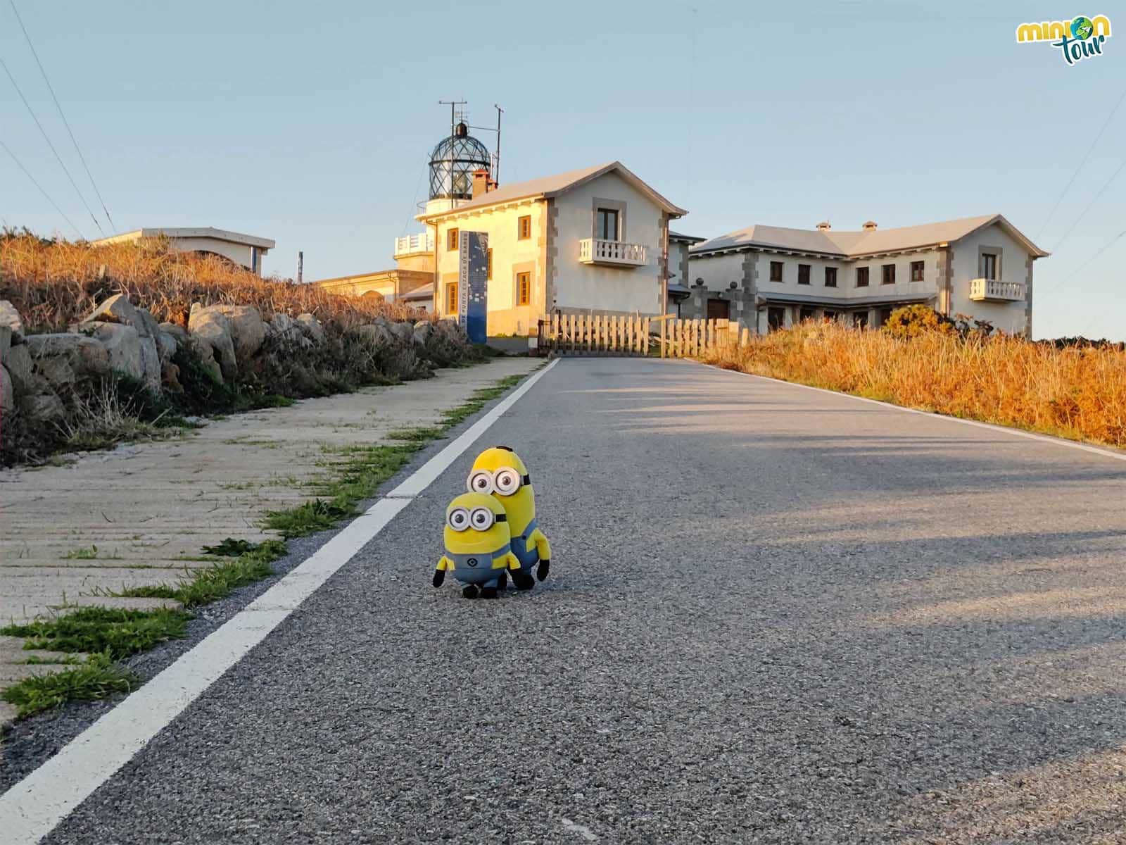 Los Minions de visita al Faro de Estaca de Bares