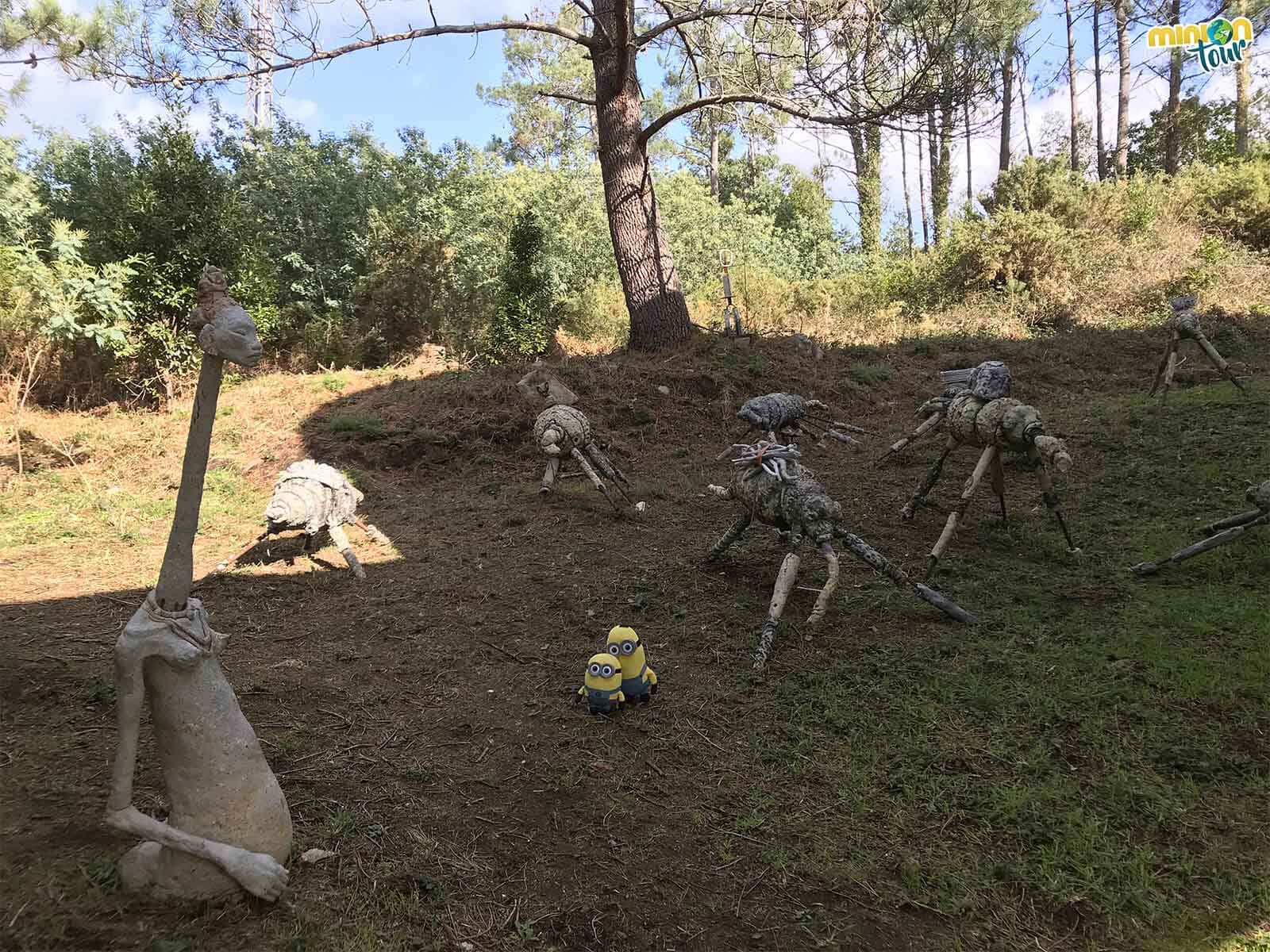 Minions en el Huerto Alienígena de Sargadelos