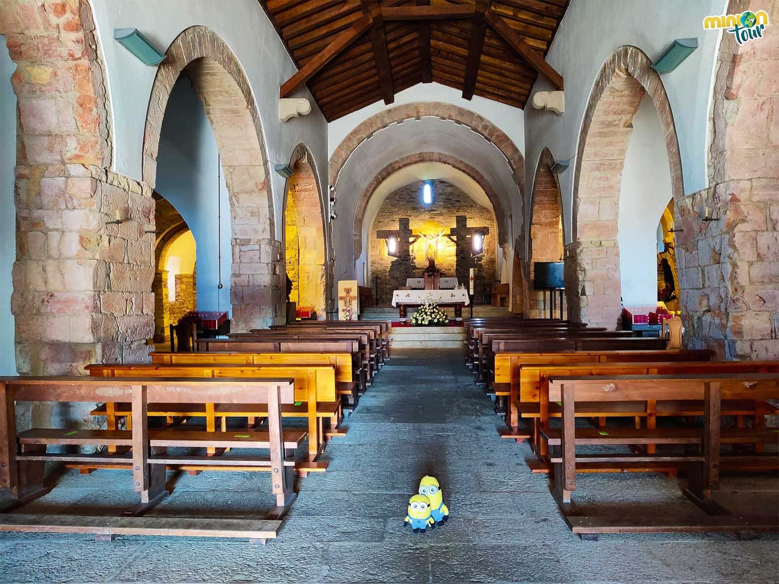 Estamos en el interior del Santuario de O Cebreiro