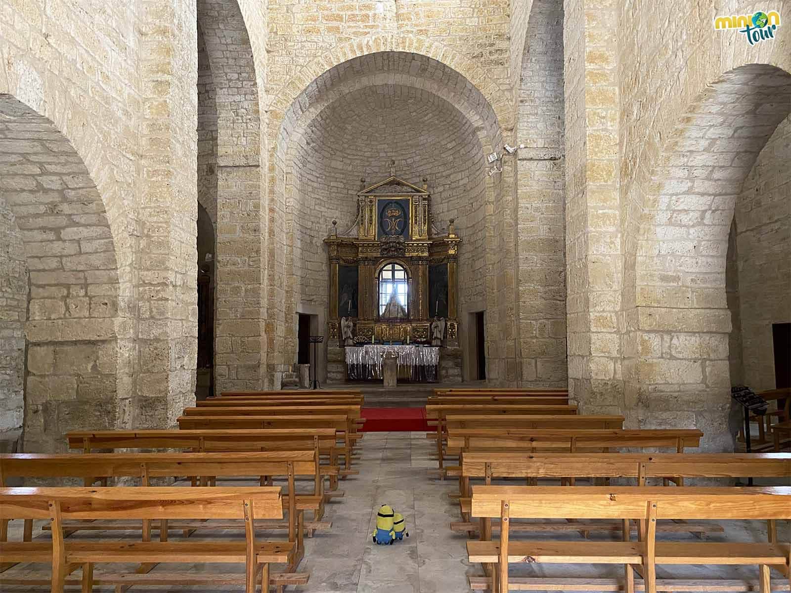 Estamos haciendo la visita guiada de la Ermita de la Anunciada de Urueña