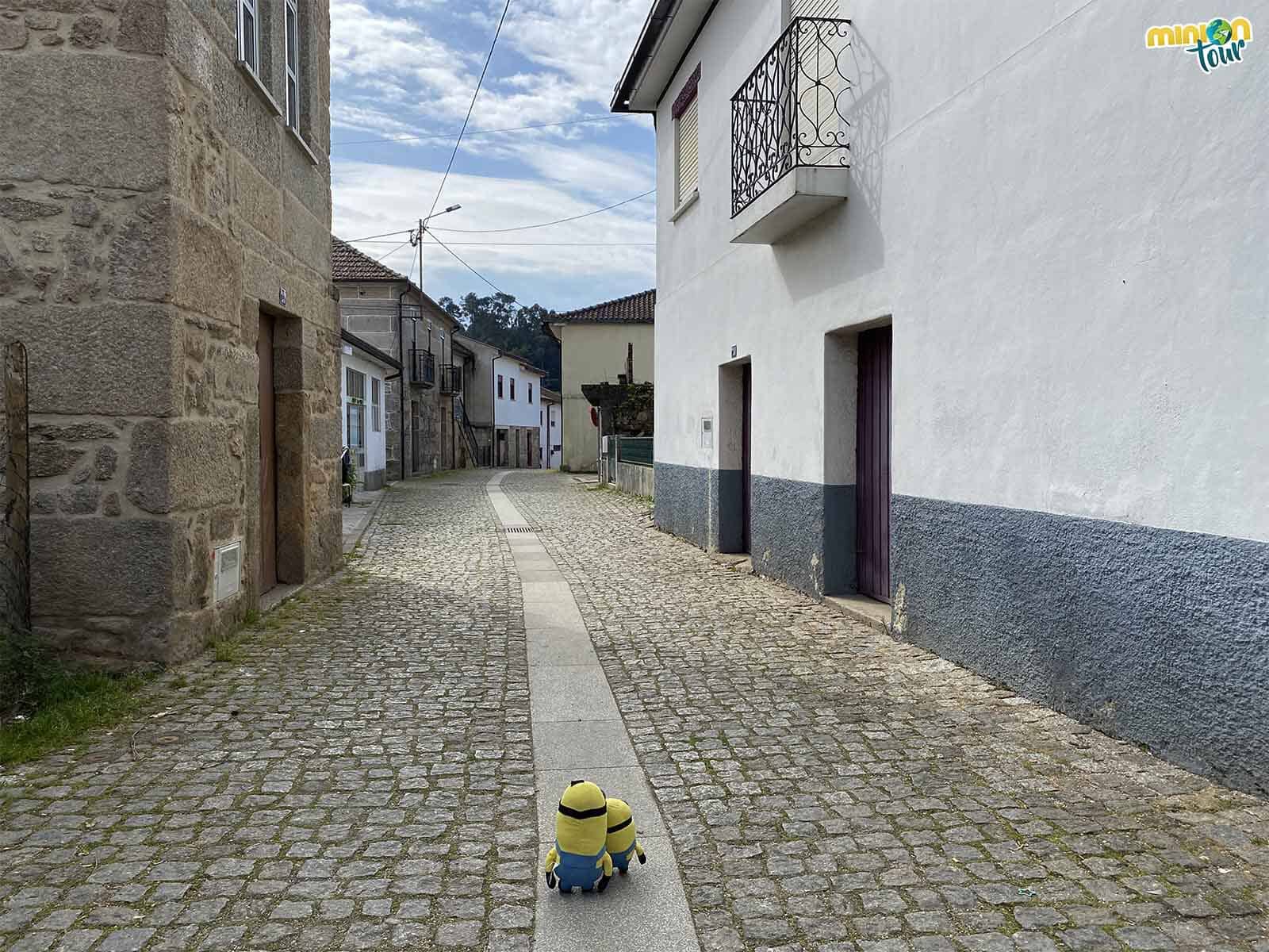 Nos perdemos por las callecitas aledañas para descubrir nuevos rincones que ver en Lapela