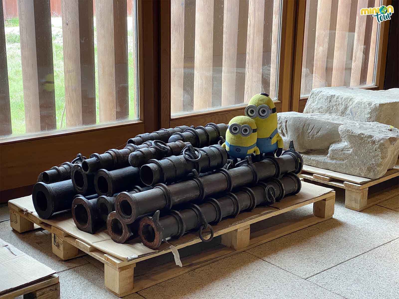 En la visita al Convento de San Vicente vimos cómo eran los cañones y las balas