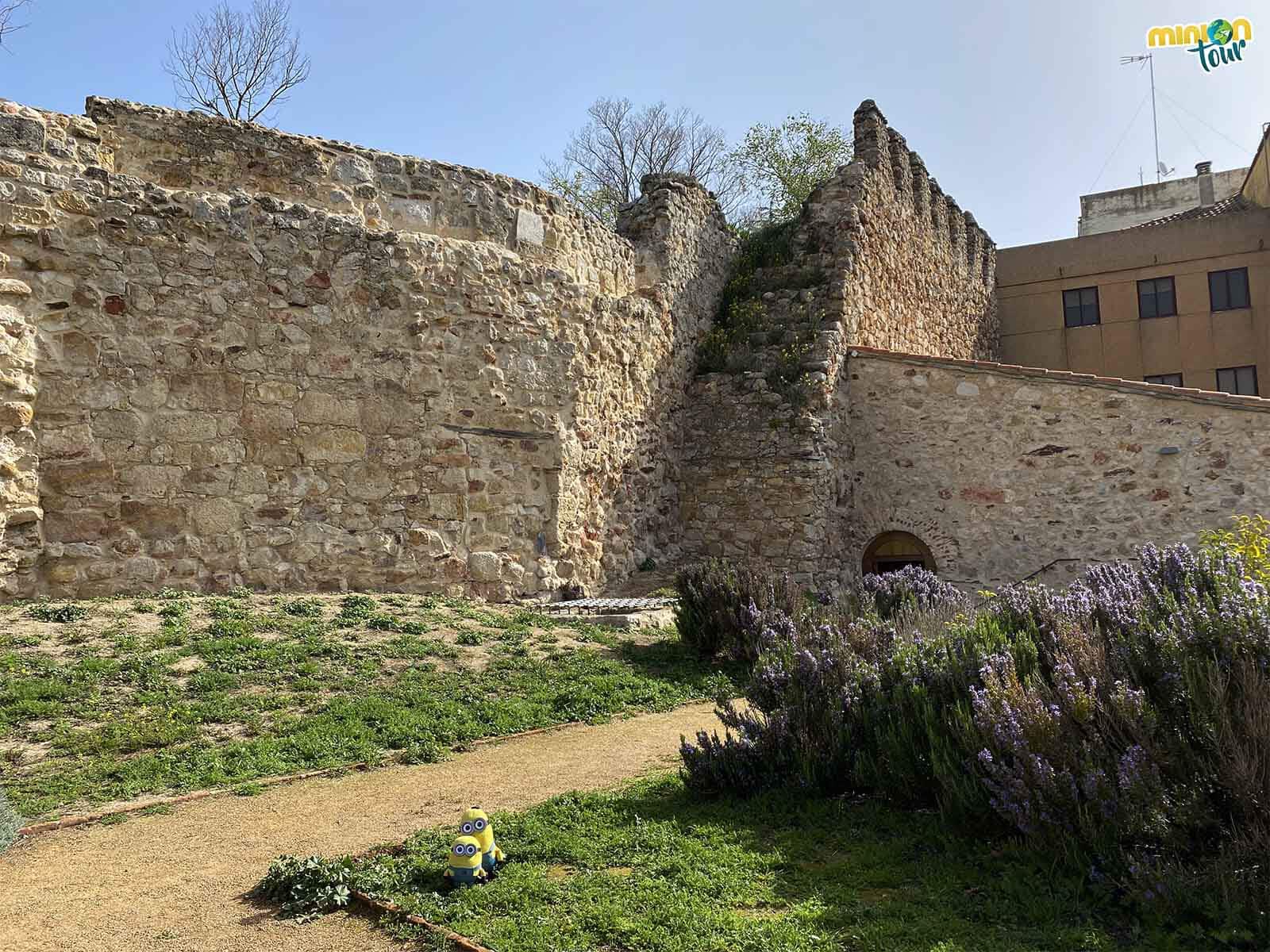 Estamos viendo la muralla de cerca y los intentos de hacerle agujeritos