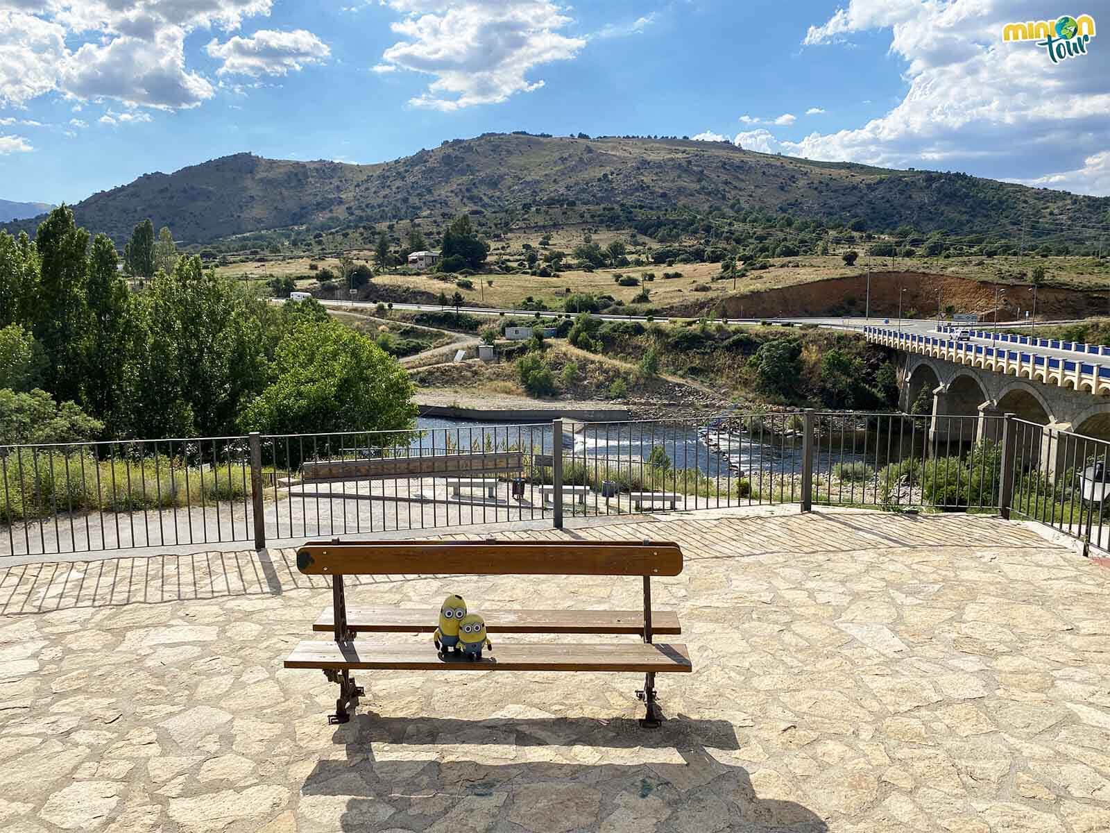 Estamos disfrutando de las vistas desde el Mirador del Tormes