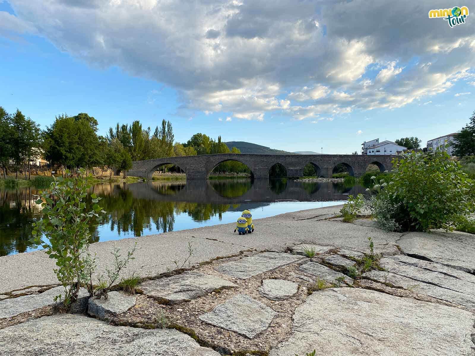 El Puente Romano es uno de los sitios que tienes que ver en El Barco de Ávila