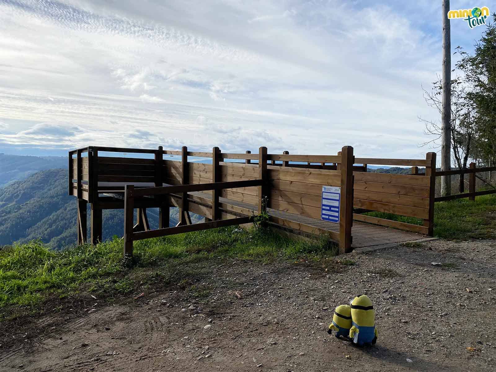 Ya vemos la pasarela de madera que nos va a llevar a unas vistas de escándalo