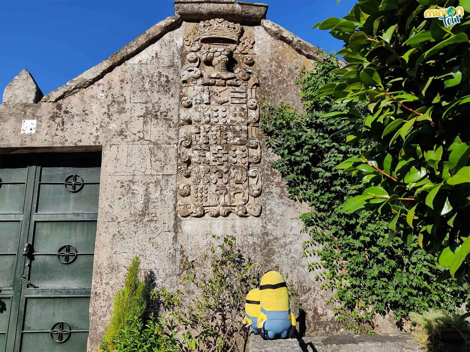 El escudo más grande de Galicia es uno de los imprescindibles que ver en Cortegada