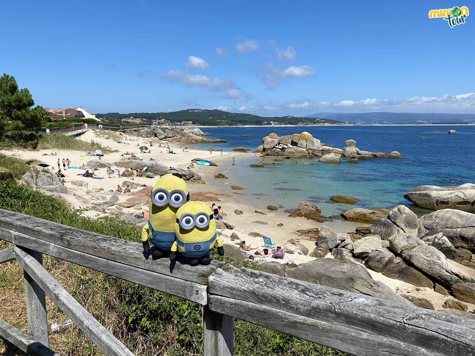 La Playa do Espiño en O Grove está en el inicio del Sendero de Pedras Negras