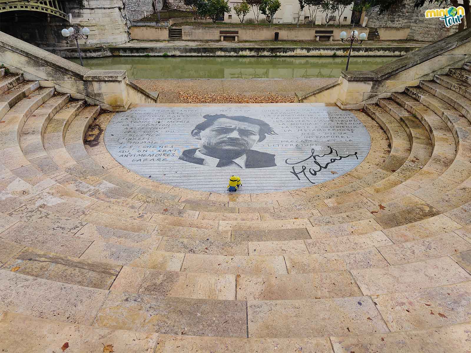 Un paseo por el Canal de la Robine es un imprescindible que ver en Narbona en un fin de semana