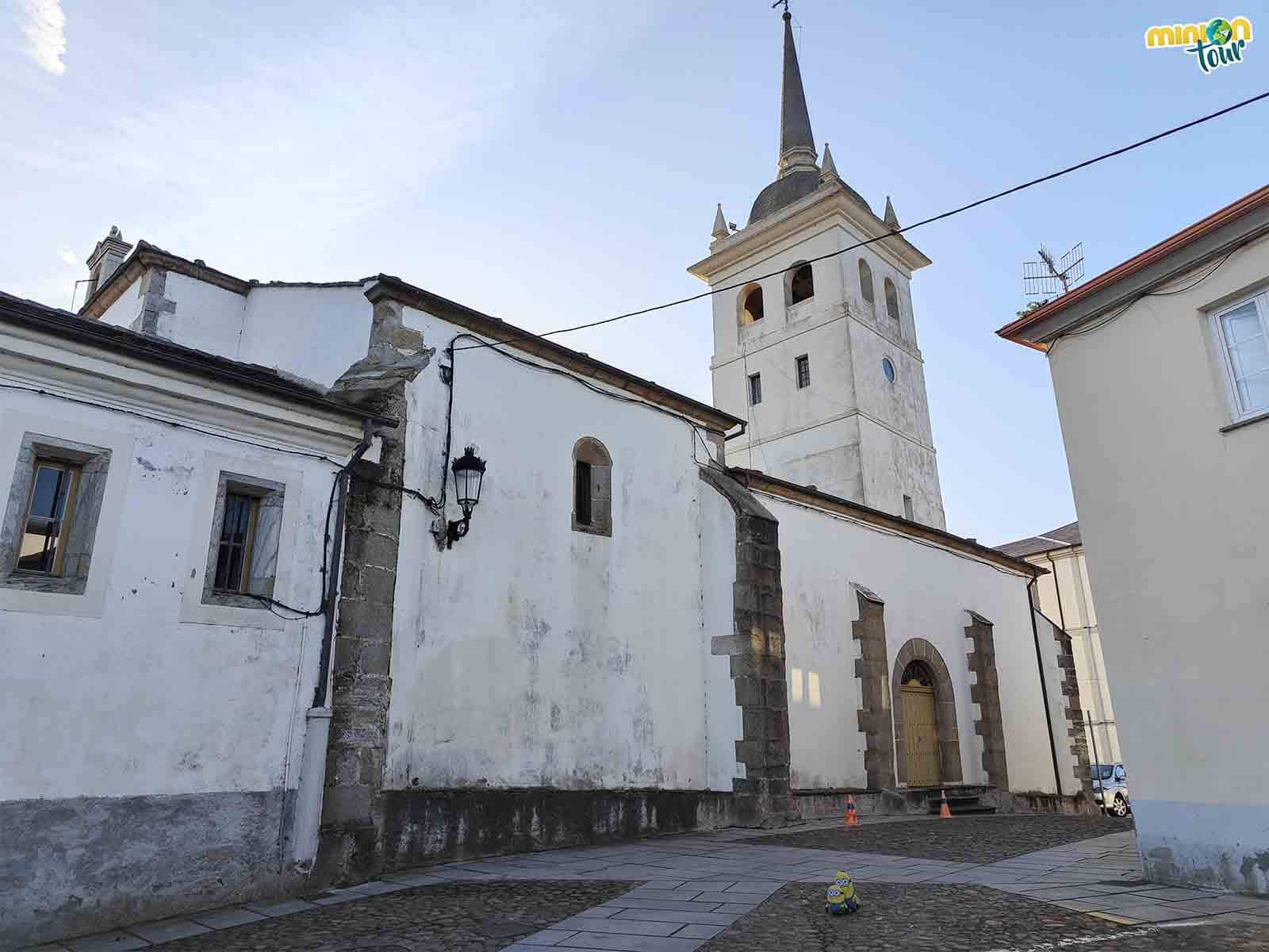 La Iglesia de Santiago es otra de las cosas que ver en Castropol