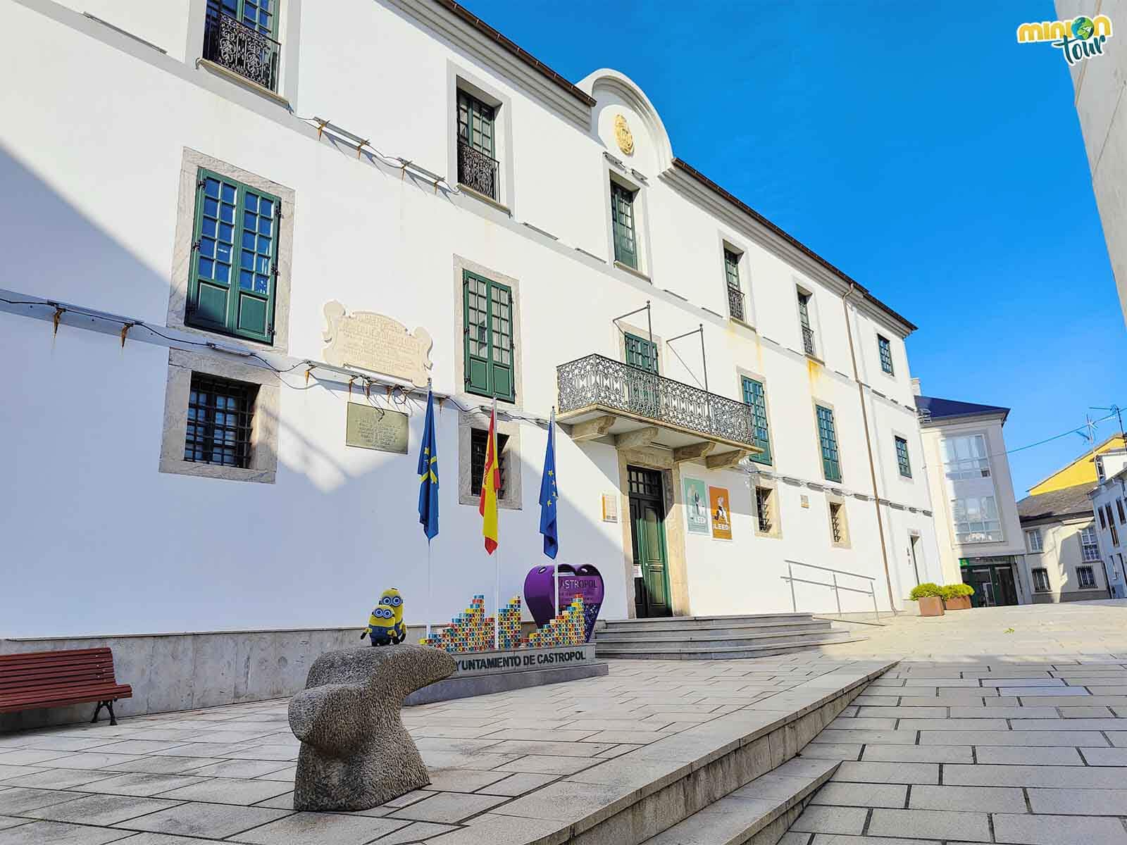 La Casa Consistorial es otra cosa curiosa que ver en Castropol