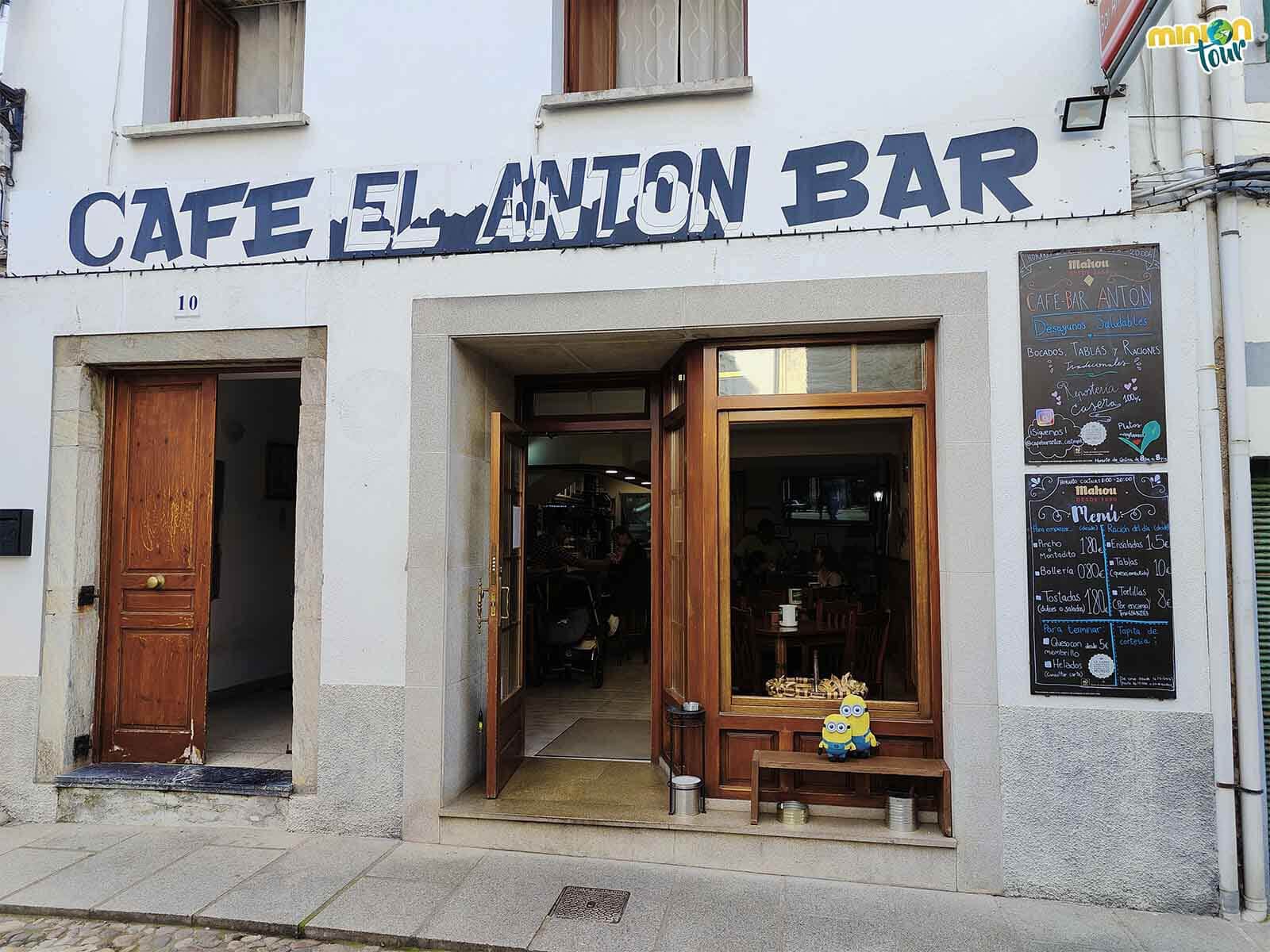 El Café Bar Antón es un sitio estupendo para comer en Castropol