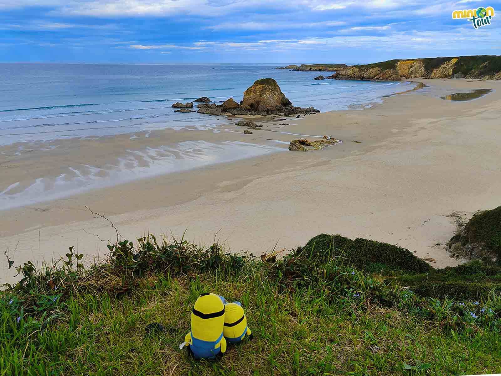 La Playa de Penarronda es un sitio chulísimo que ver cerca de Castropol