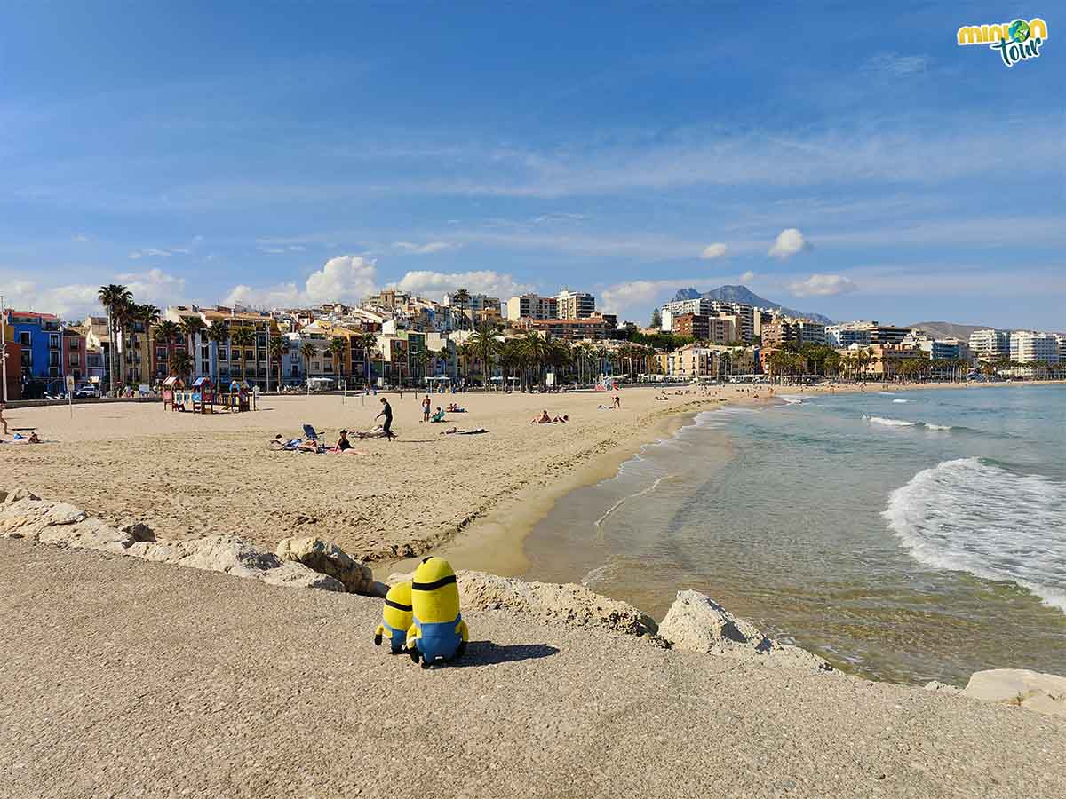 Nos vamos a dar un bañito en la playa de La Vila Joiosa