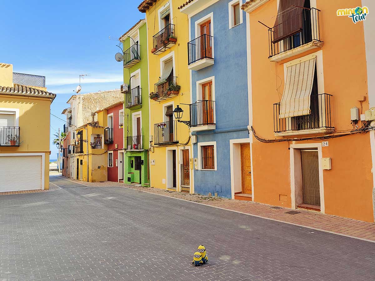 Casas de colores en el casco antiguo de La Vila