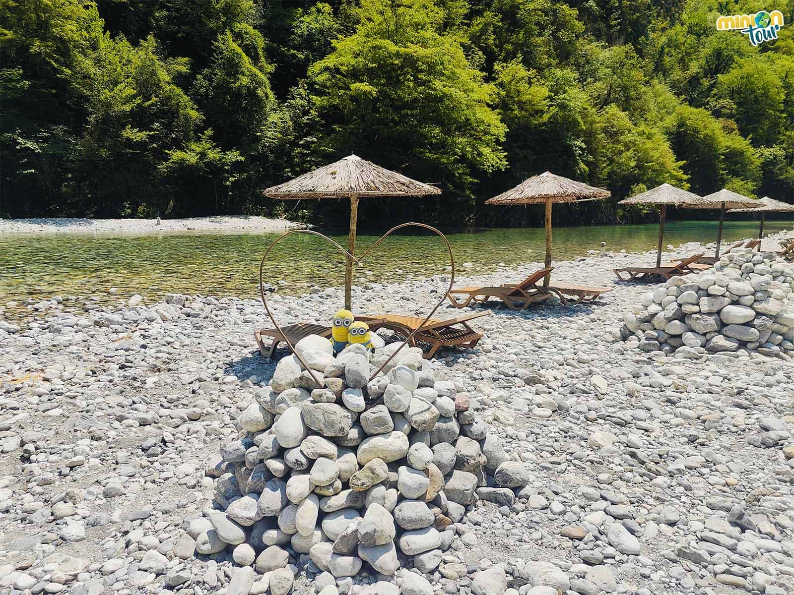 Ruta en coche por Albania, guía de viaje al país de las águilas + mapa, itinerario y consejos