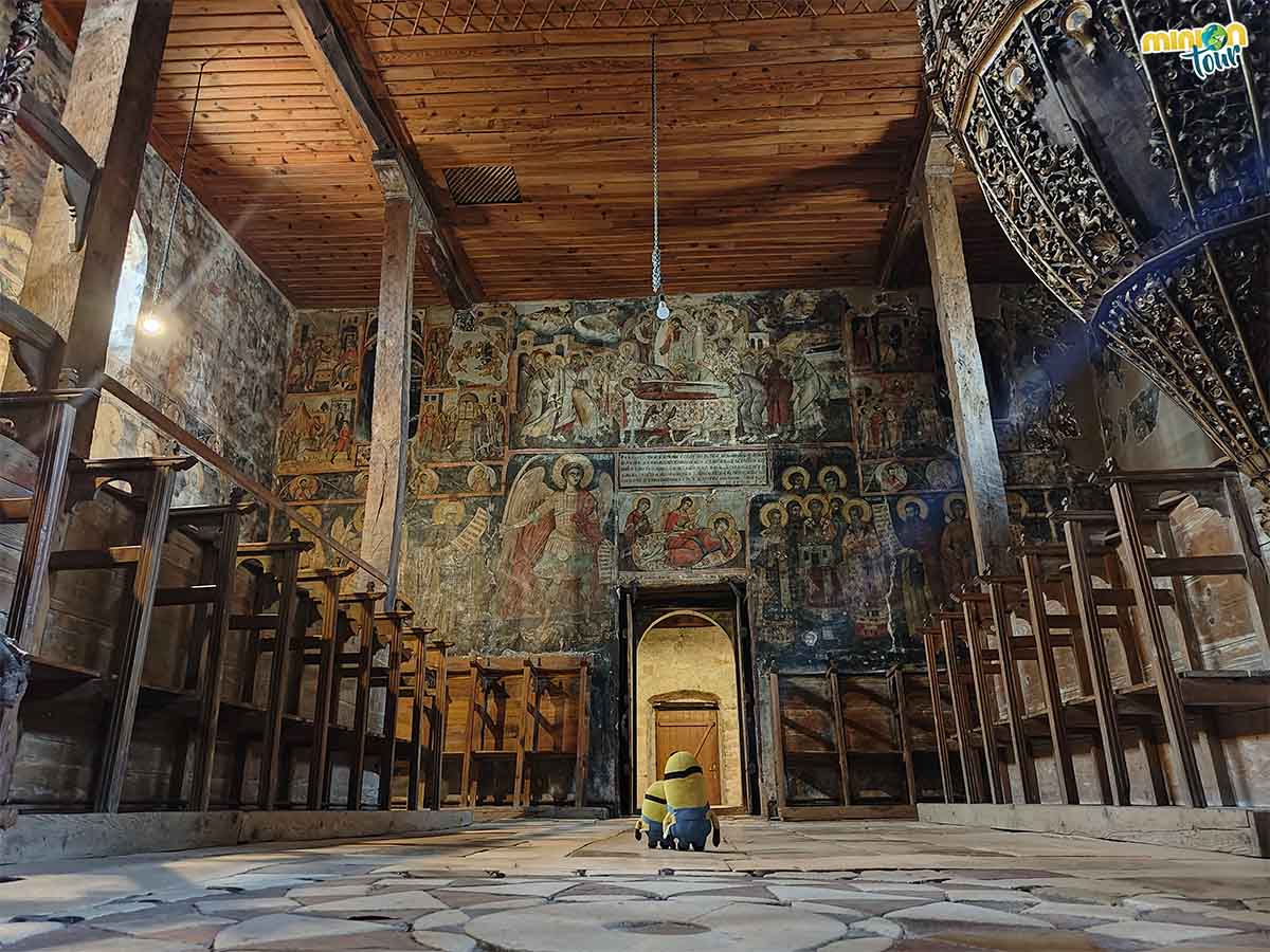 El Monasterio de Ardenica no puede faltar en ruta en coche por Albania