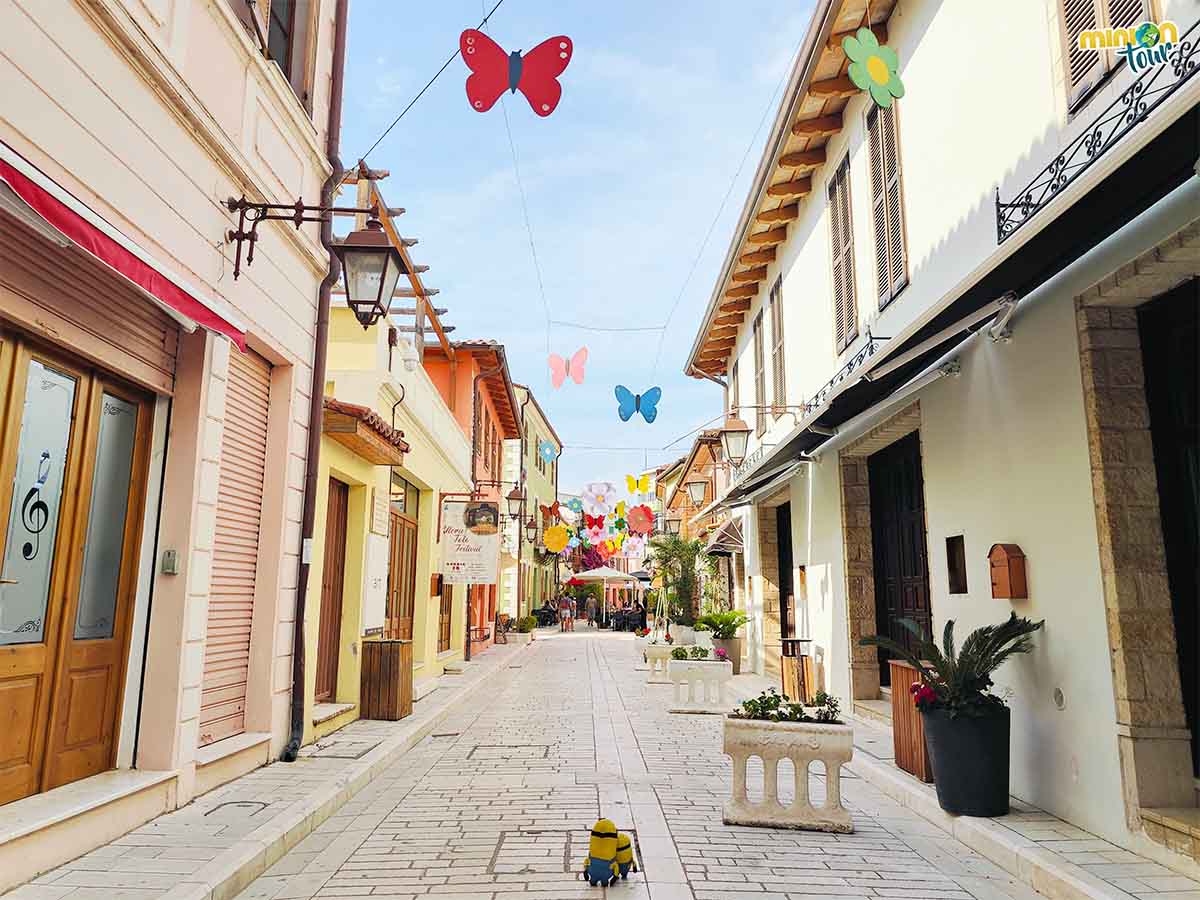 Estamos paseando por el centro del Vlorë