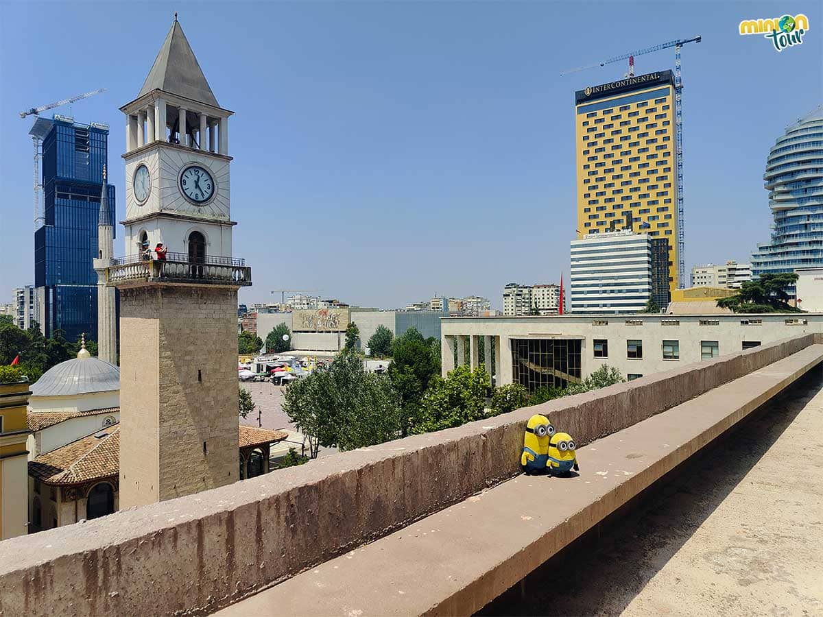 Los edificios de Tirana son de lo más raros