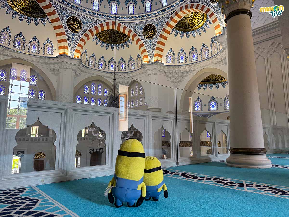 Esta mezquita por dentro impresiona