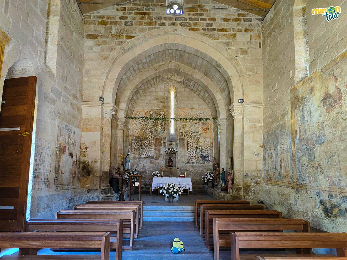 Así es el interior de la Iglesia de Santo Estevo de Atán