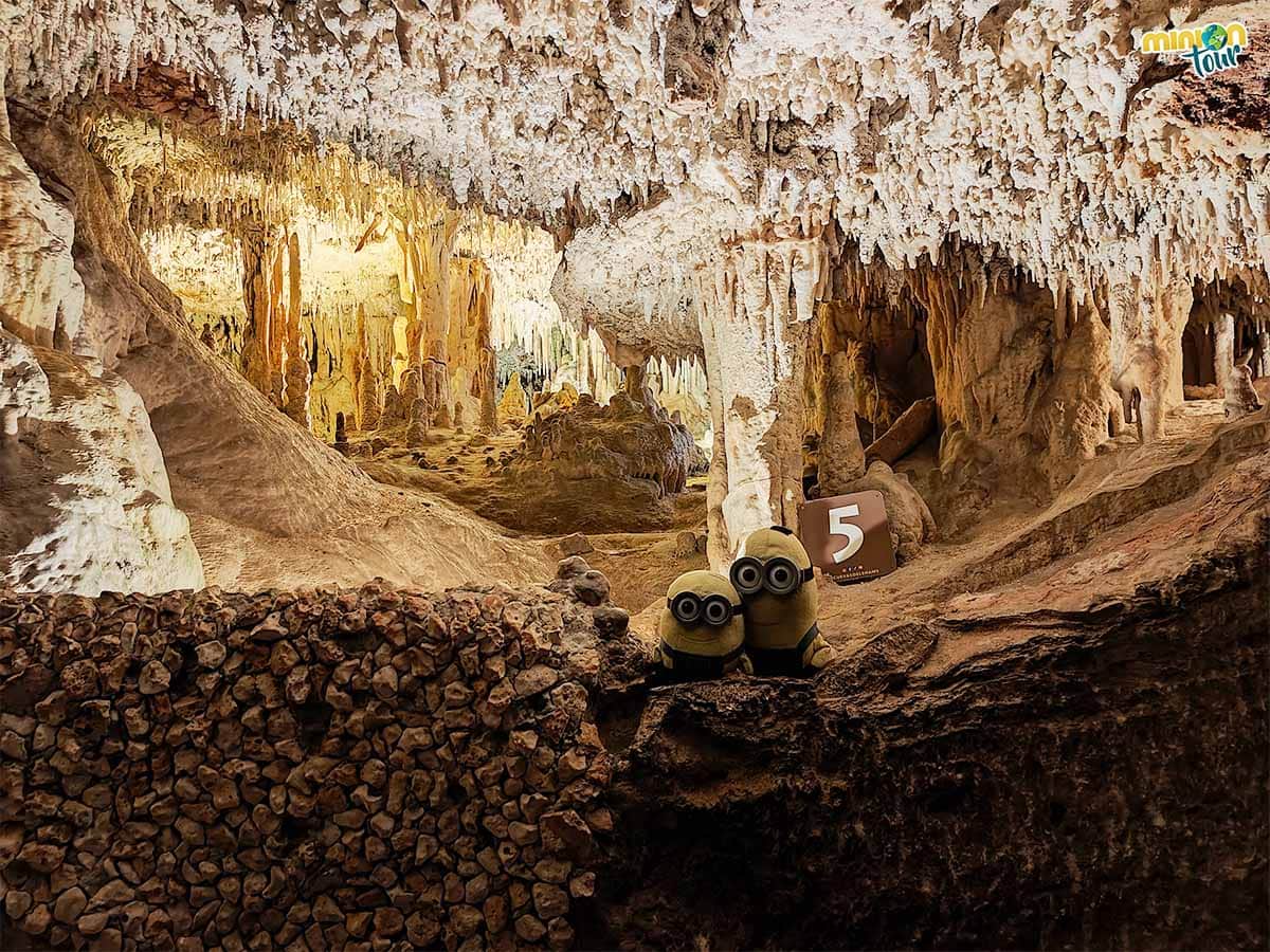 Las Cuevas dels Hams son de lo más sorprendentes