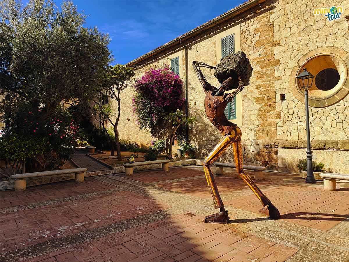 Este es uno de los pueblos que tienes que ver en la Serra de Tramuntana