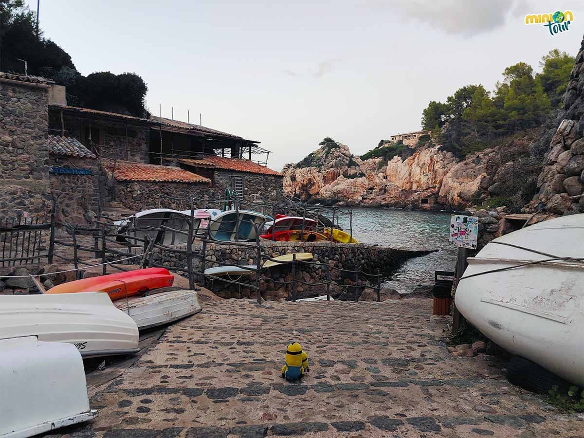 Cala Deià es un imprescindible que ver en la Serra de Tramuntana