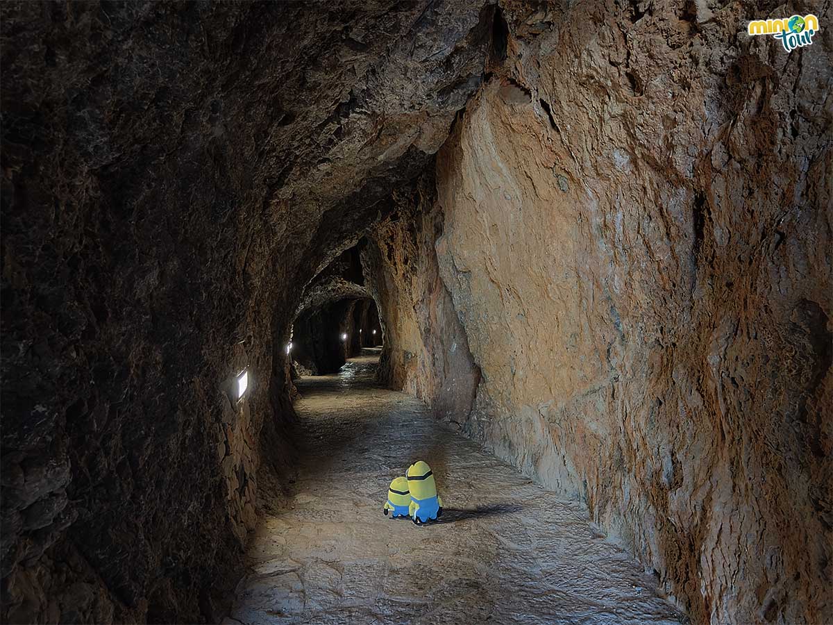 Estamos pasando por otro túnel
