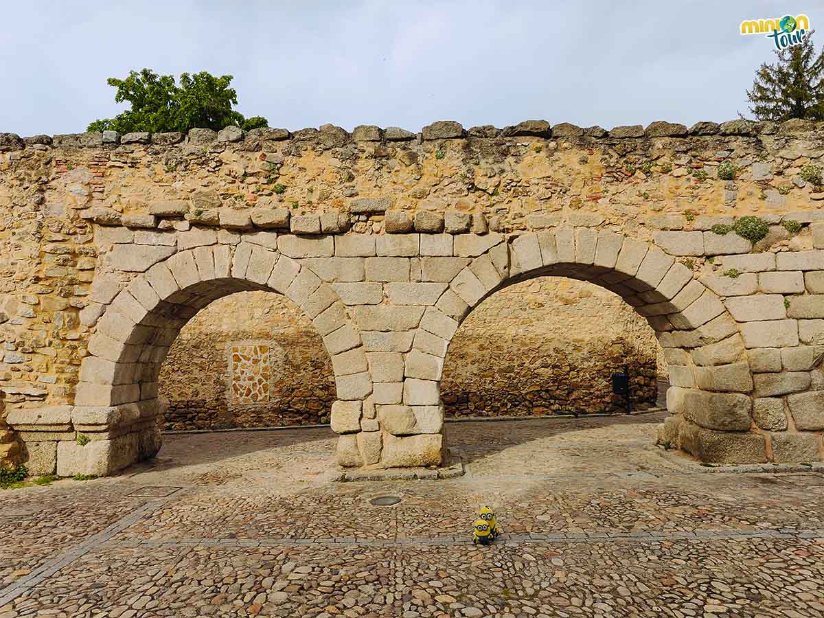 El acueducto no es enorme todo el rato