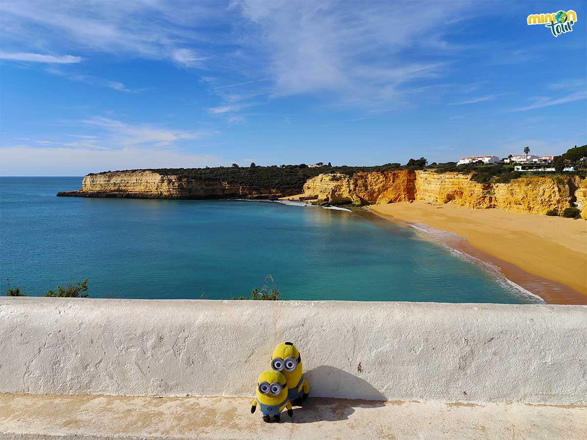 En el Algarve hay un montón de playas chulas