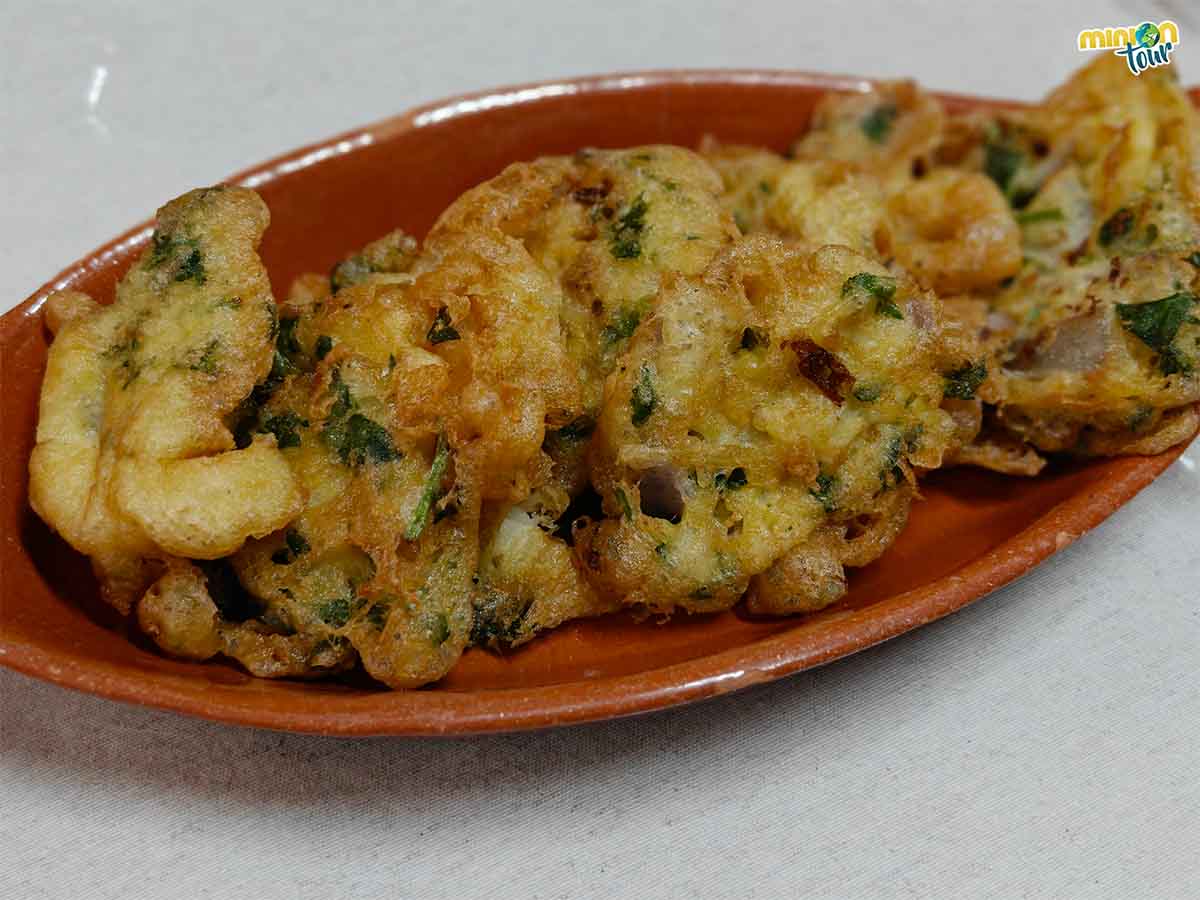 Las pataniscas de bacalhao no pueden faltar en una buena mesa en Mesão Frio