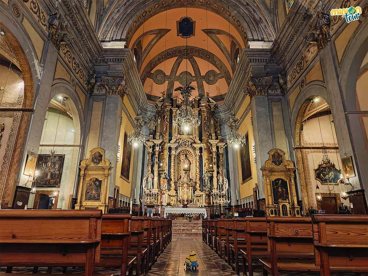 Hemos entrado en la Iglesia de Sóller