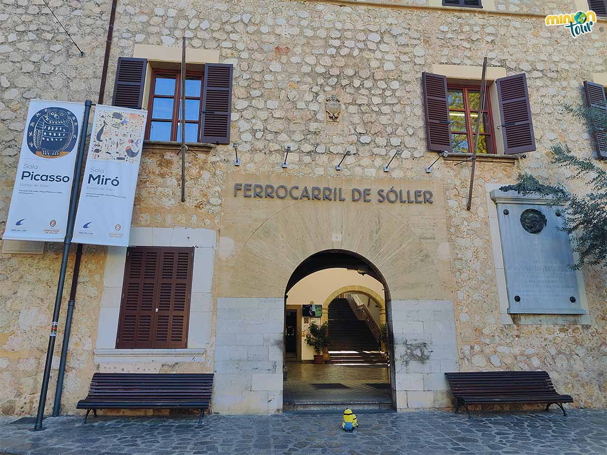 Vamos a cotillear la estación del tren de Sóller