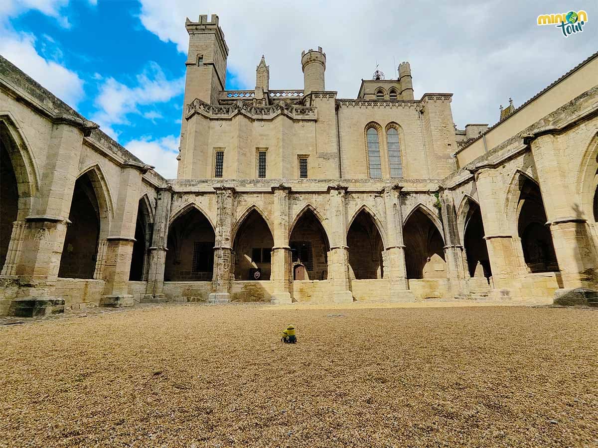 El claustro gótico de la Catedral de Béziers es una pasada