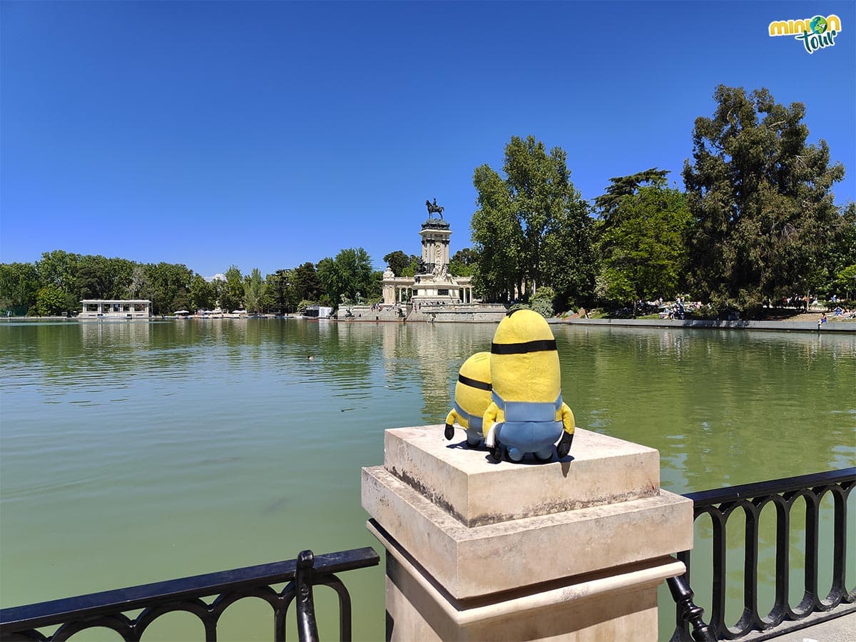 El Monumento a Alfonso XII se ve desde todos los lados