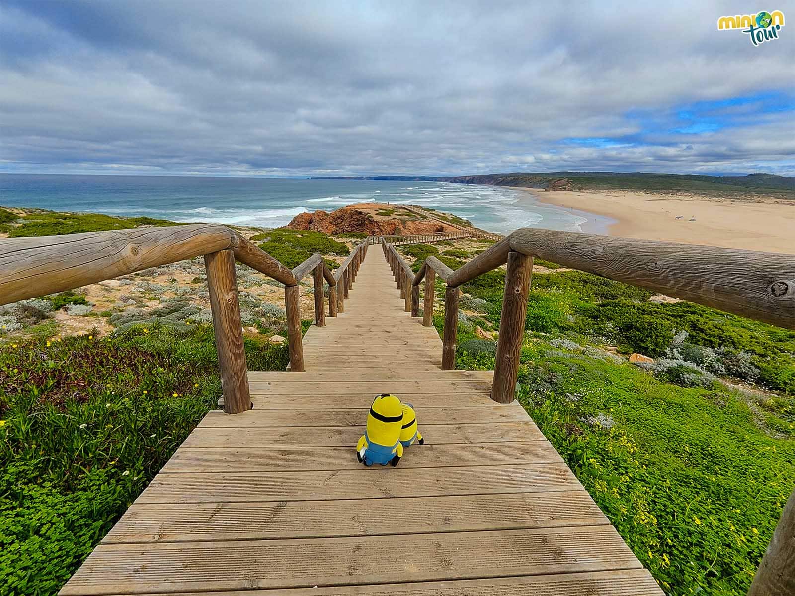 La playa da Bordeira, una de las playas más salvajes y espectaculares del Algarve