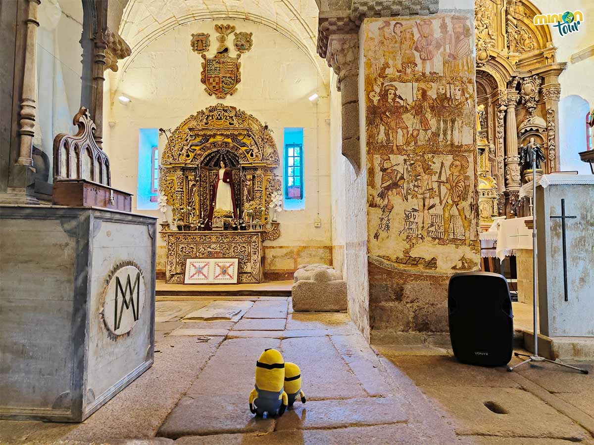 Esta iglesia es una de las más curiosas de la Ribeira Sacra